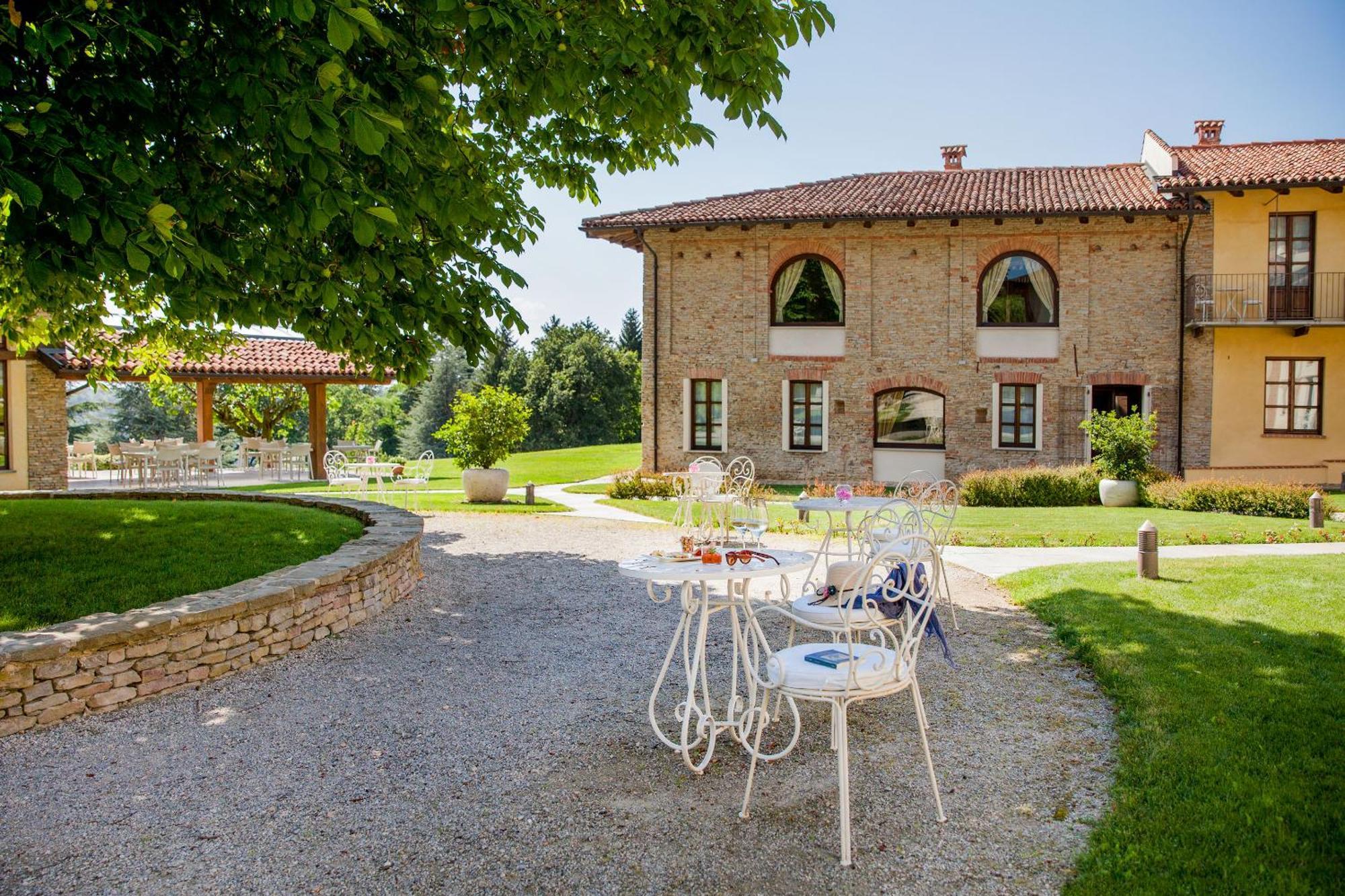 Relais Montemarino Hotel Borgomale Exterior foto